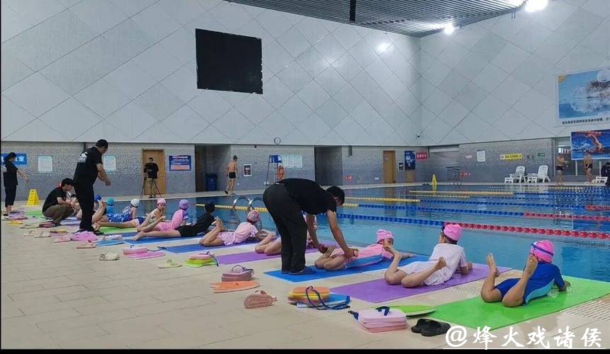 甘南州“奔跑吧·少年”儿童青少年游泳冬令营正式开班